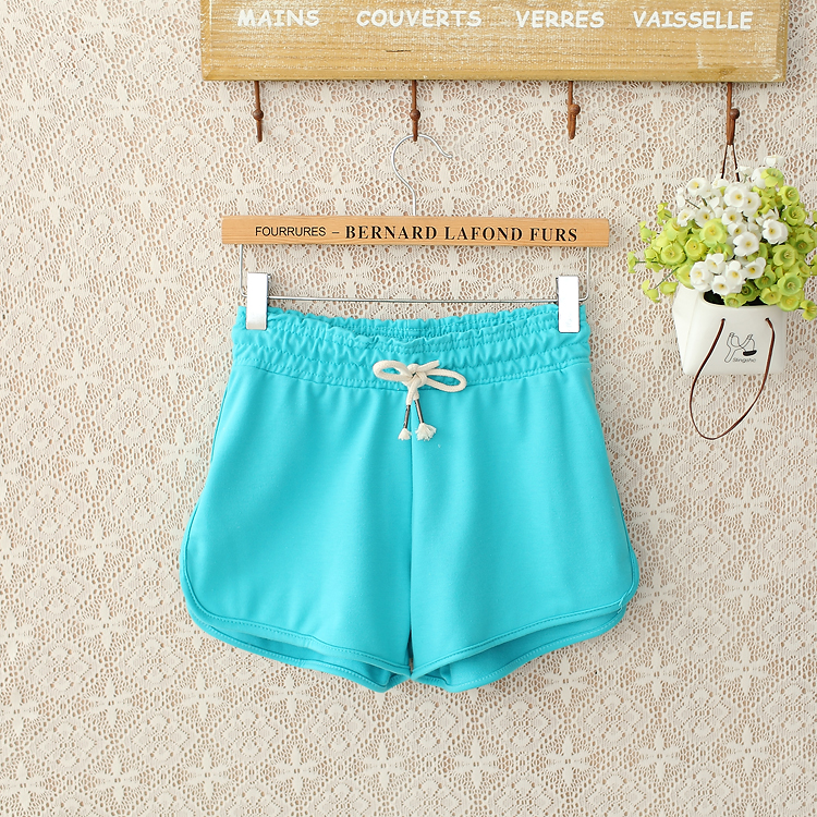 loose fitting pants